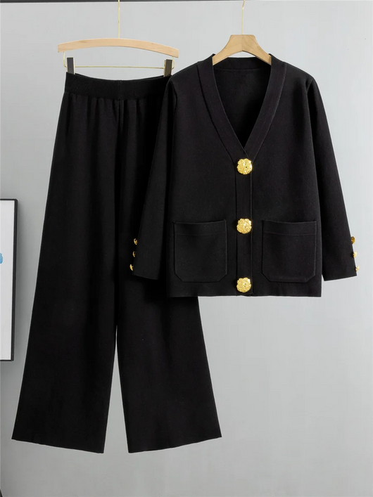 Léa Chic Knitted Set with Golden Details  Drako Watches